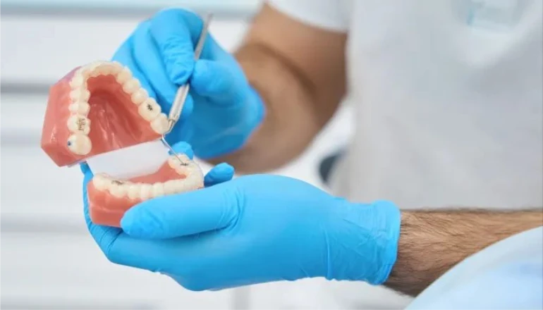 5 Benefits of Dental Implants Over Dentures: Comfort, Stability, Stronger Bite, Enhanced Appearance